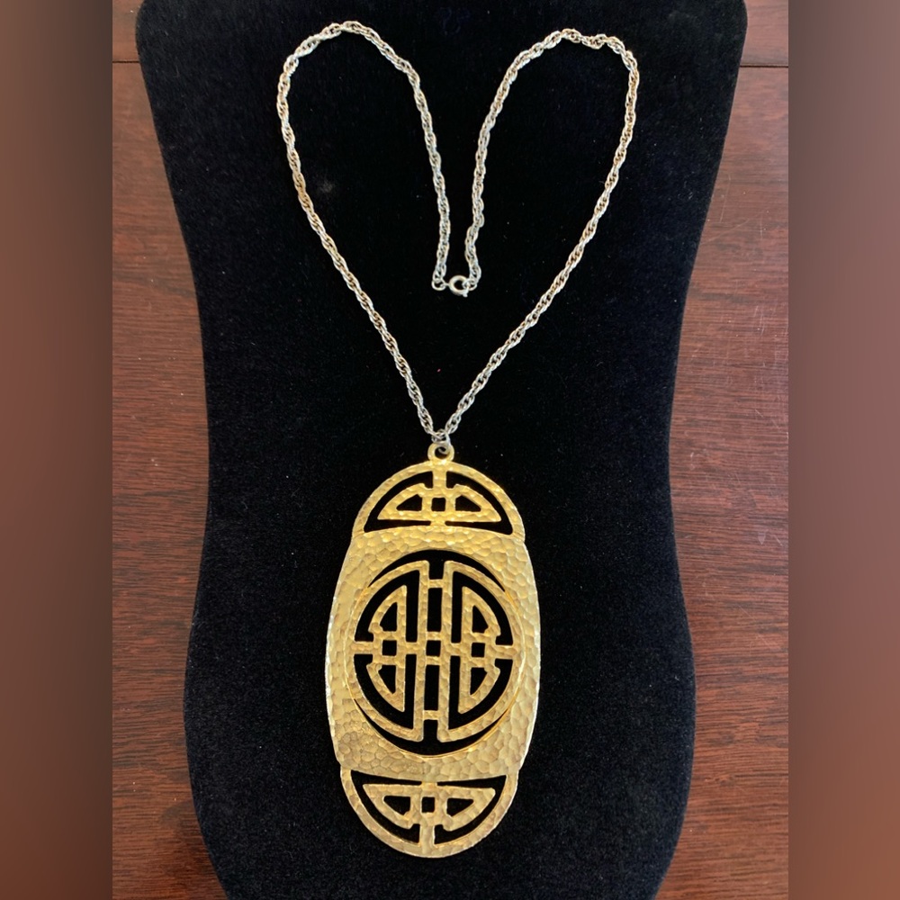 Vintage fashion necklace